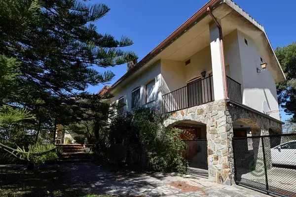 Chalet de Lujo en Tortosa 330m2 14000m2