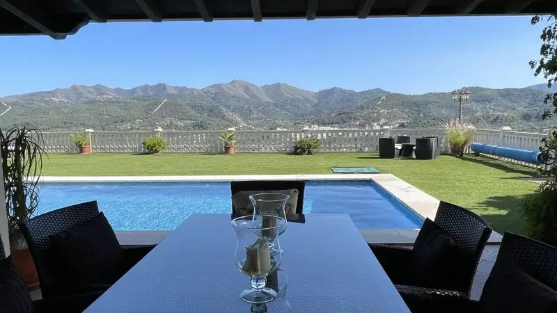 Casa Rural de Lujo 8 Dormitorios Monda Malaga