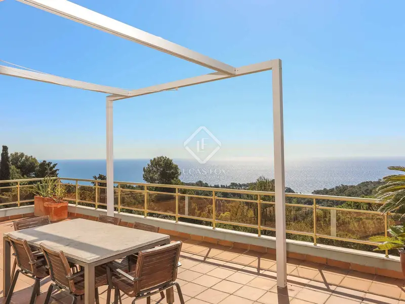 Chalet en Venta en Blanes Girona con Vistas al Mar