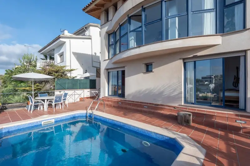 Chalet en venta en Sitges con vistas al mar