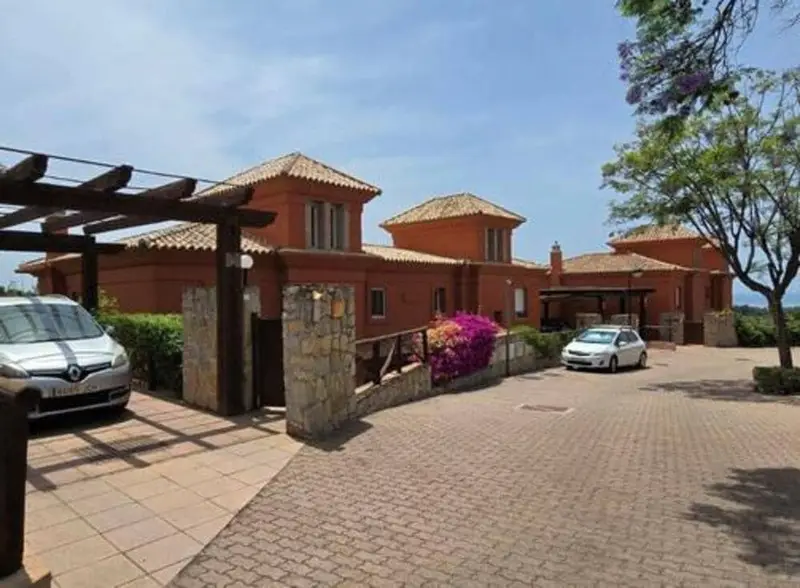 Chalet en Alquiler Santa Clara Golf Marbella 4 Dormitorios Piscina Privada