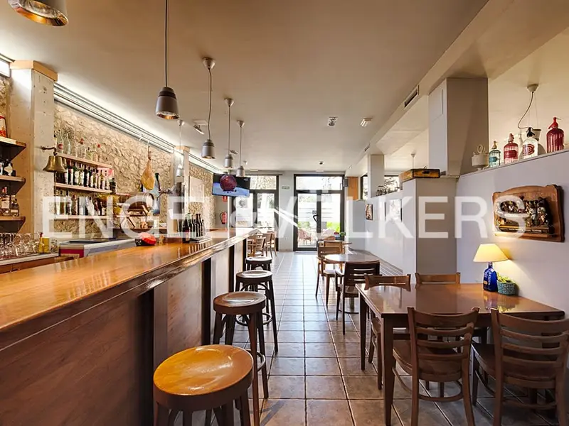 Casa de Pueblo con Restaurante en Vilabertran