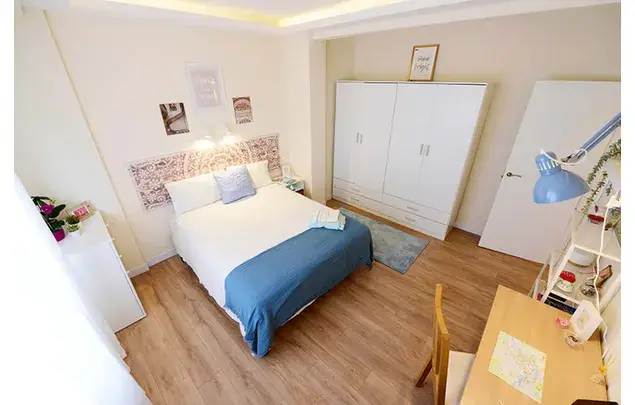 Habitacion 90m2 Bilbao Estancia Media Larga