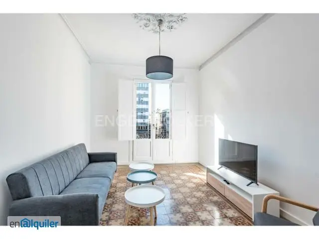 Alquiler piso 3 dormitorios ascensor trastero Barrio Gótico