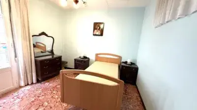 Piso en venta en Cardona casco antiguo 4 habitaciones