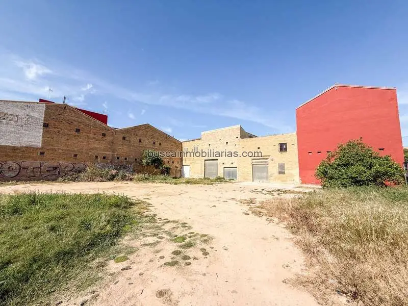 Parcela Urbana en Valencia: Vivienda Unifamiliar