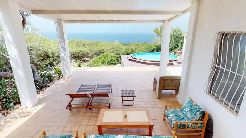 Chalet en venta en Ibiza con vistas al mar
