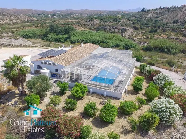 Villa de Lujo 4 Dormitorios en Santa Maria de Nieva