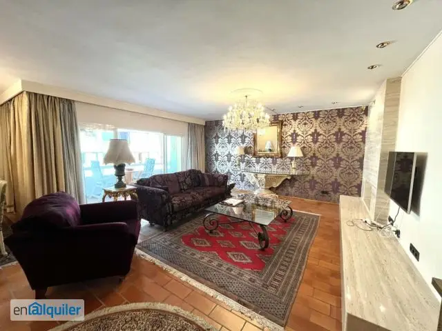 Alquiler piso 3 habitaciones 2 baños Palma Pueblo Español