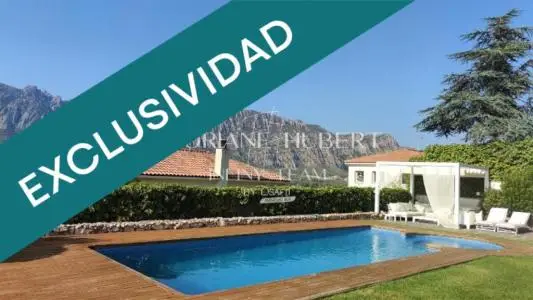 Casa de Lujo con Vistas a Montserrat Cerca de Barcelona