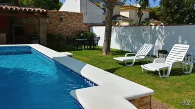 Chalet Adosado en Costa Sancti Petri con Piscina y Barbacoa