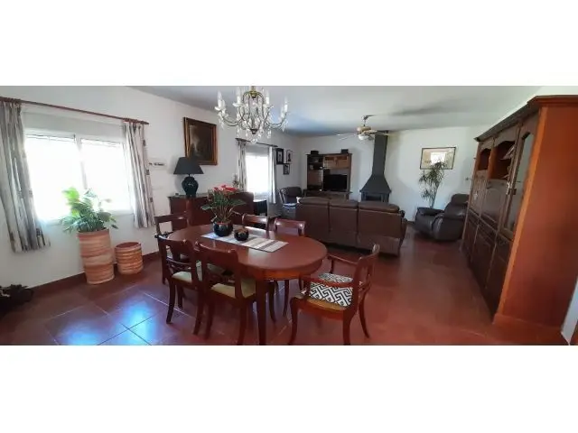Chalet con 2 Anexos en Los Gallardos Almeria