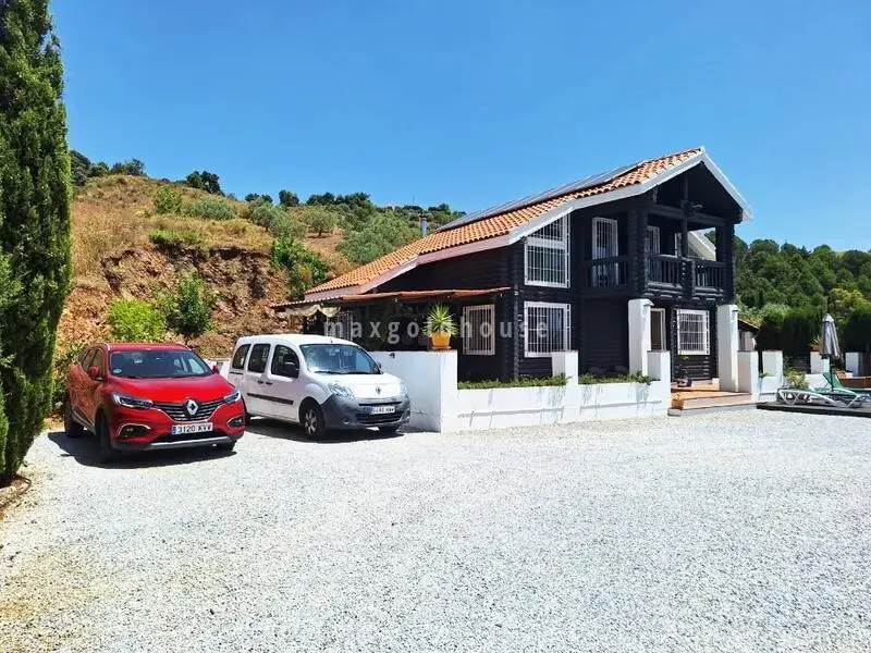 Chalet en Venta Canillas de Albaida Málaga