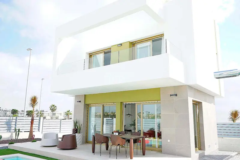 Casa en Venta Los Montesinos con Piscina Privada