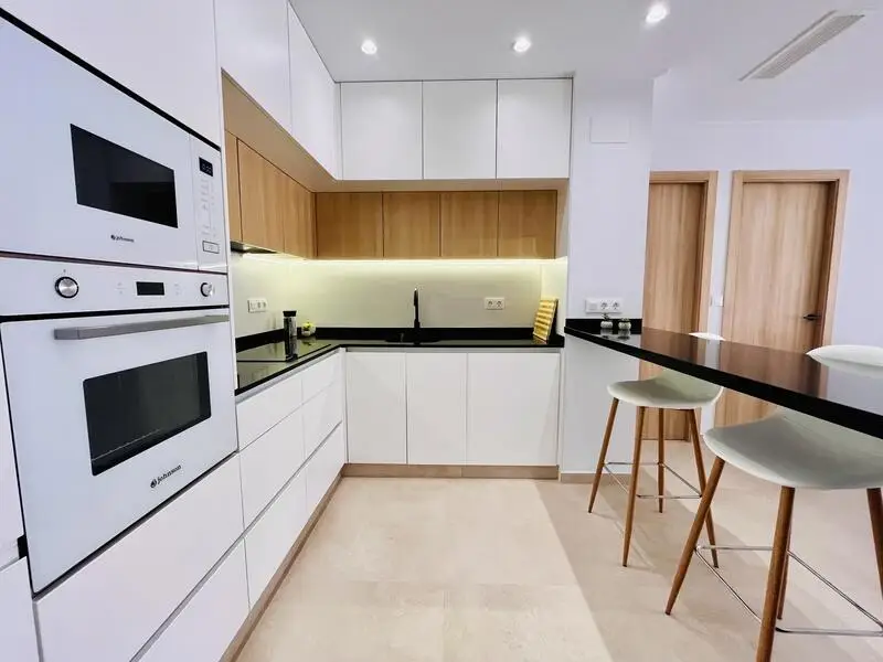 Apartamento en venta El Raso 3 dormitorios 2 baños