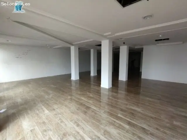 Local Comercial en Hernán Cortés Cáceres 230m2