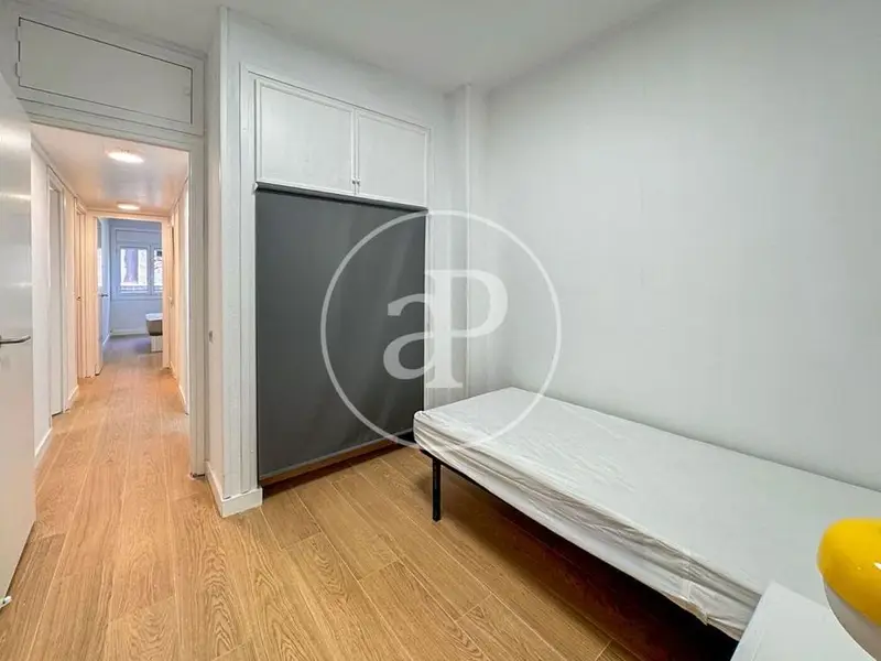 Piso en Gracia 4 habitaciones 2 baños ideal estudiantes