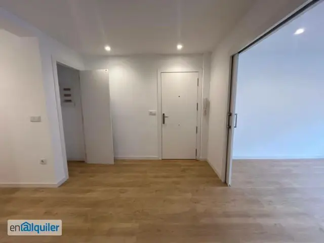 Alquiler Piso Reformado Plaza del Reino 4 Dormitorios Terraza