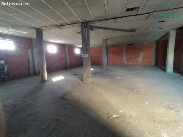 Local Comercial en Narón A Coruña Dos Locales en Bruto