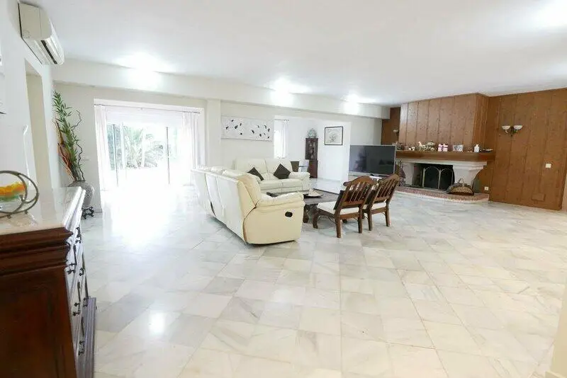 Villa de Lujo en Cabopino 4 Dormitorios 4 Baños