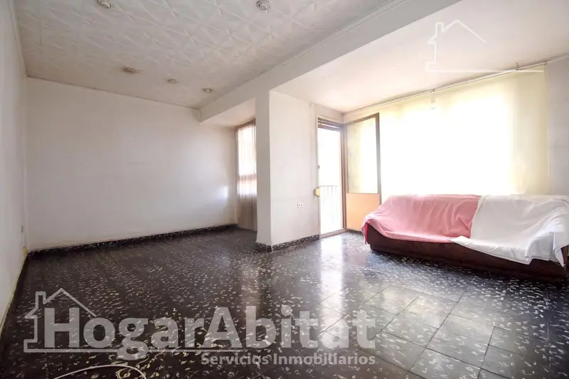 Piso en Castellón Centro: 3 Dormitorios, Balcón y Vistas