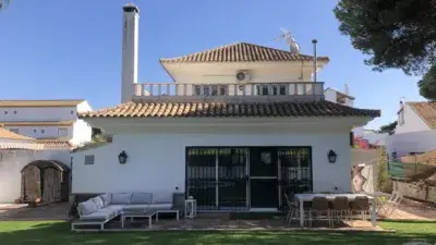 Chalet unifamiliar en venta en El Rompido