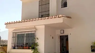 Casa pareada en alquiler en Calle de Bécquer