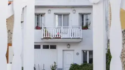 Casa Adosada en Cueto Santander 8 Dormitorios Jardin Huerta