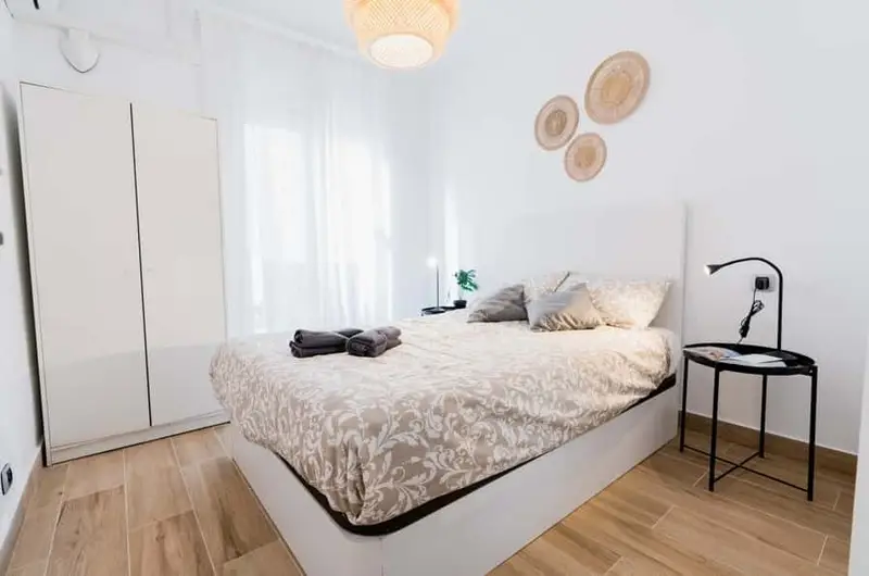 Habitacion amueblada en piso compartido Barcelona