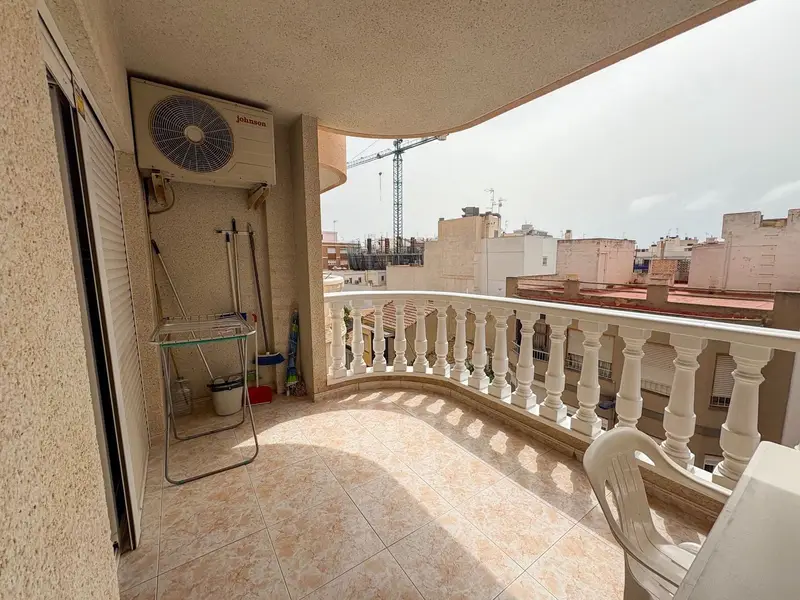 Piso en alquiler en Torrevieja, Alicante