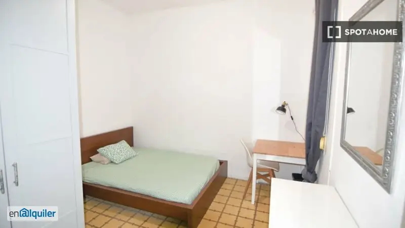 Apartamento 5 Dormitorios Poblenou Habitacion Disponible