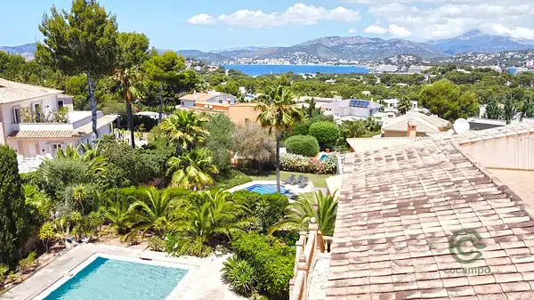 Villa en Santa Ponsa para reformar con vistas al mar