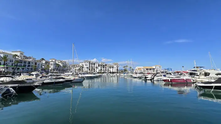 Apartamento 2 Dormitorios Primera Linea de Playa La Duquesa