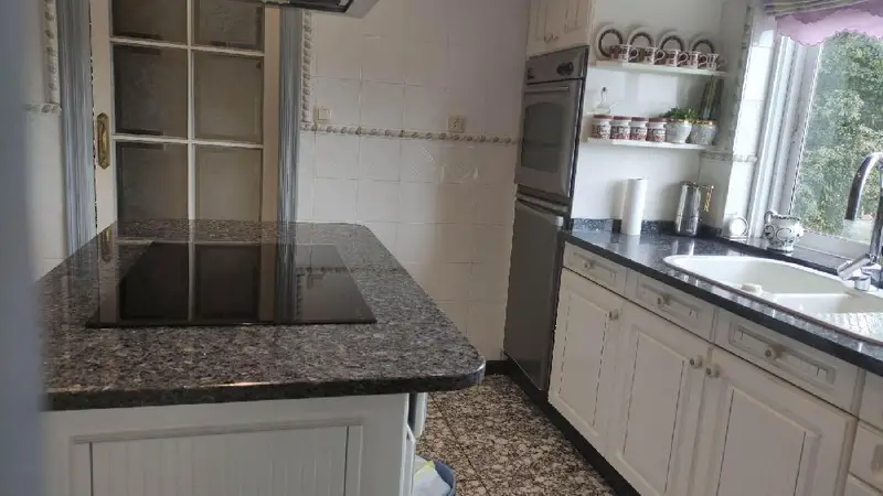 Chalet en Teo con Jardin y Piscina 6 Dormitorios