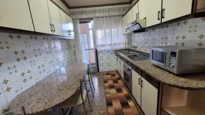 Piso en venta en Calle del Trovador Xoán García de Guillade