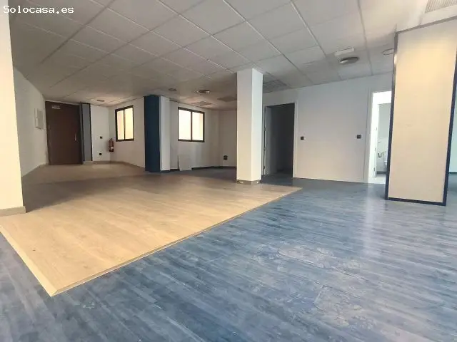 Oficina en Alquiler en Badajoz Centro 201m2