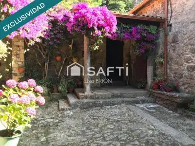 "Casa do Monte"  un caserón con historia en el corazón de Rois.
