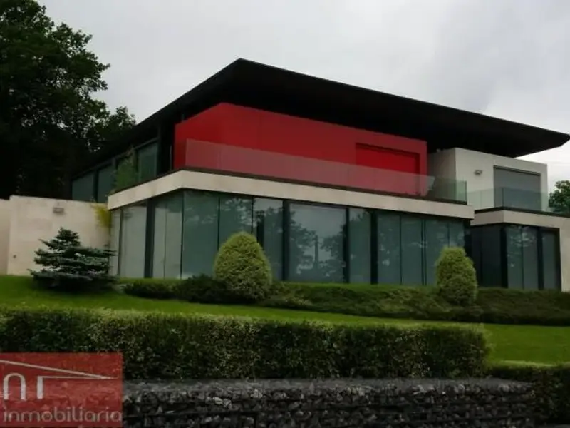 Chalet de Lujo en Venta Oviedo 700m2