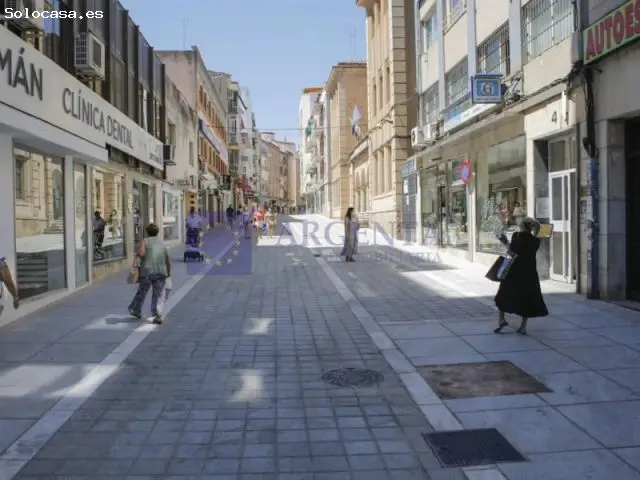 Local en Alquiler en Cáceres 80m2 Calle Transitada