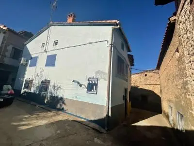 Casa Rustica Reformada en Casavieja Avila 93m2