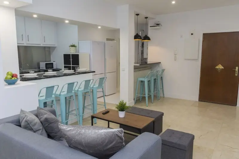 Habitacion amueblada Plaza Santa Ana Madrid