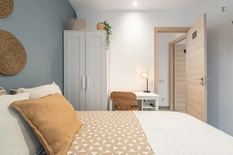 Habitacion Doble con Balcon y Terraza Privada en Sants Montjuic