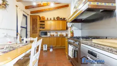 Chalet en Venta Riba Roja de Turia 4 Dormitorios Piscina Jardin