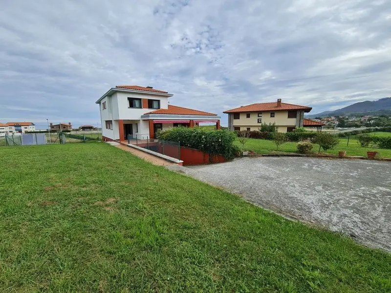 venta Chalet en Colunga, Asturias (14136)- Globaliza