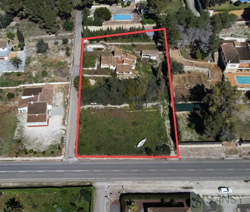 Chalet en Jávea con Piscina y Terraza - Reforma Integral