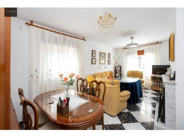 Casa en Venta Calicasas Granada Amplia con Encanto y Vistas