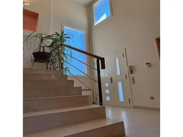 Casa en Corbera de Llobregat con Piscina Privada y Gran Jardin