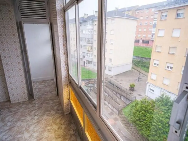 Apartamento en Avilés 2 habitaciones con balcón y terraza