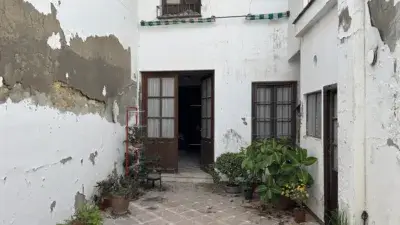 Casa en venta en Calle de Granada, cerca de Calle de San Cristóbal