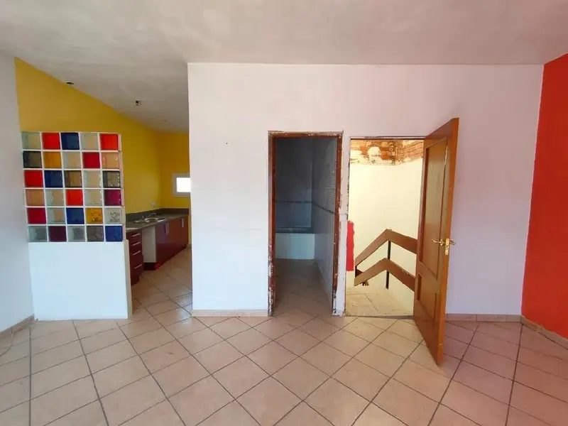 Venta Casa Reformada 239m2 Caseres